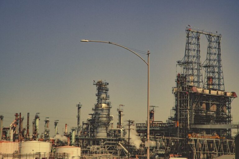 Ue ribadisce, 'stop al gas russo è definitivo, presto anche al petrolio'