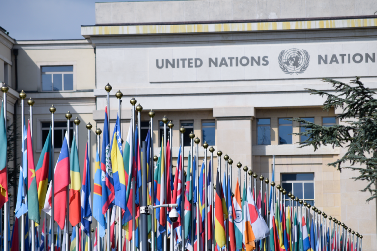 Vertice Nato, Meloni arriva per ultima poi la cena ad alta tensione: “Trump? Rapporti cordiali”