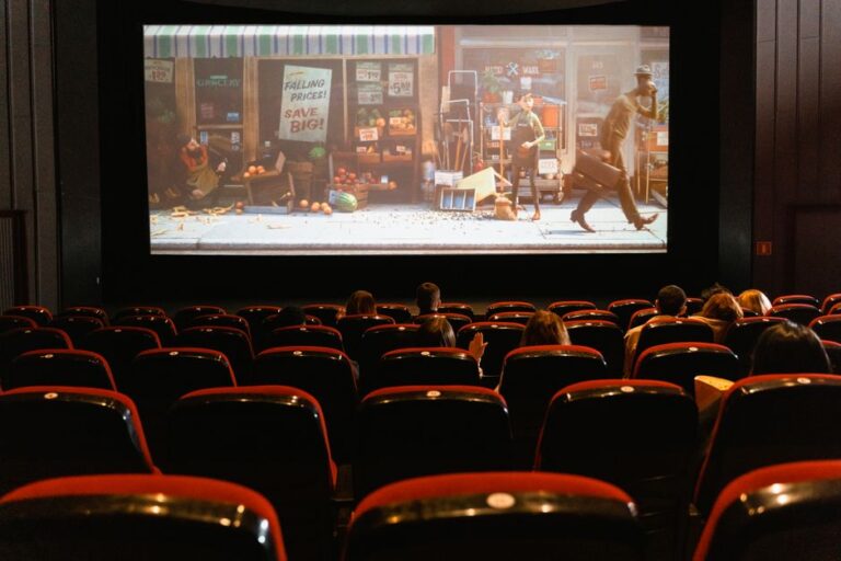 Cinema, raddoppiano i film ma gli incassi medi crollano sotto i 500mila euro