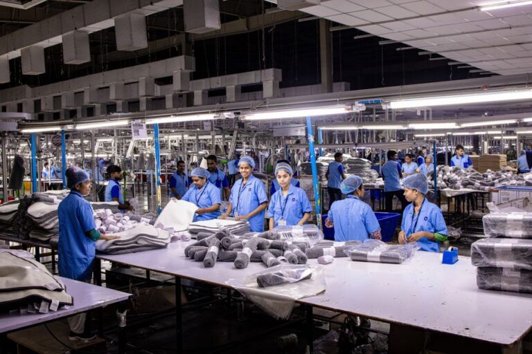 Electrolux, Urso convoca il tavolo a inizio ottobre